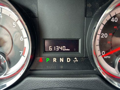 Used 2016 Dodge Grand Caravan SXT image 24