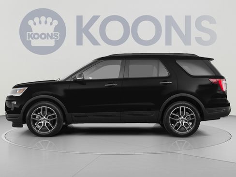 Used 2019 Ford Explorer Sport w/ Equipment Group 401A AWD/4WD image 2