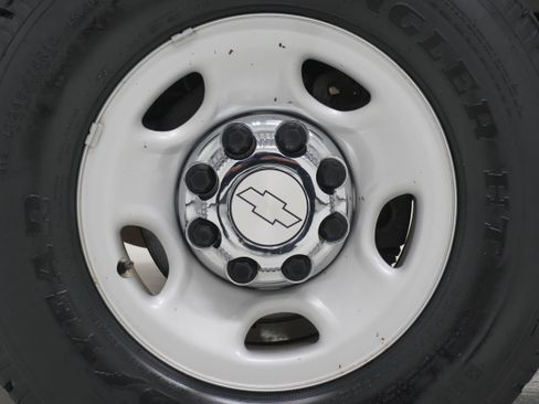 Used 2017 Chevrolet Express 3500 LT w/ LT Preferred Equipment Group image 18