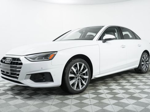 Used 2022 Audi A4 2.0T Premium w/ Convenience Package image 3