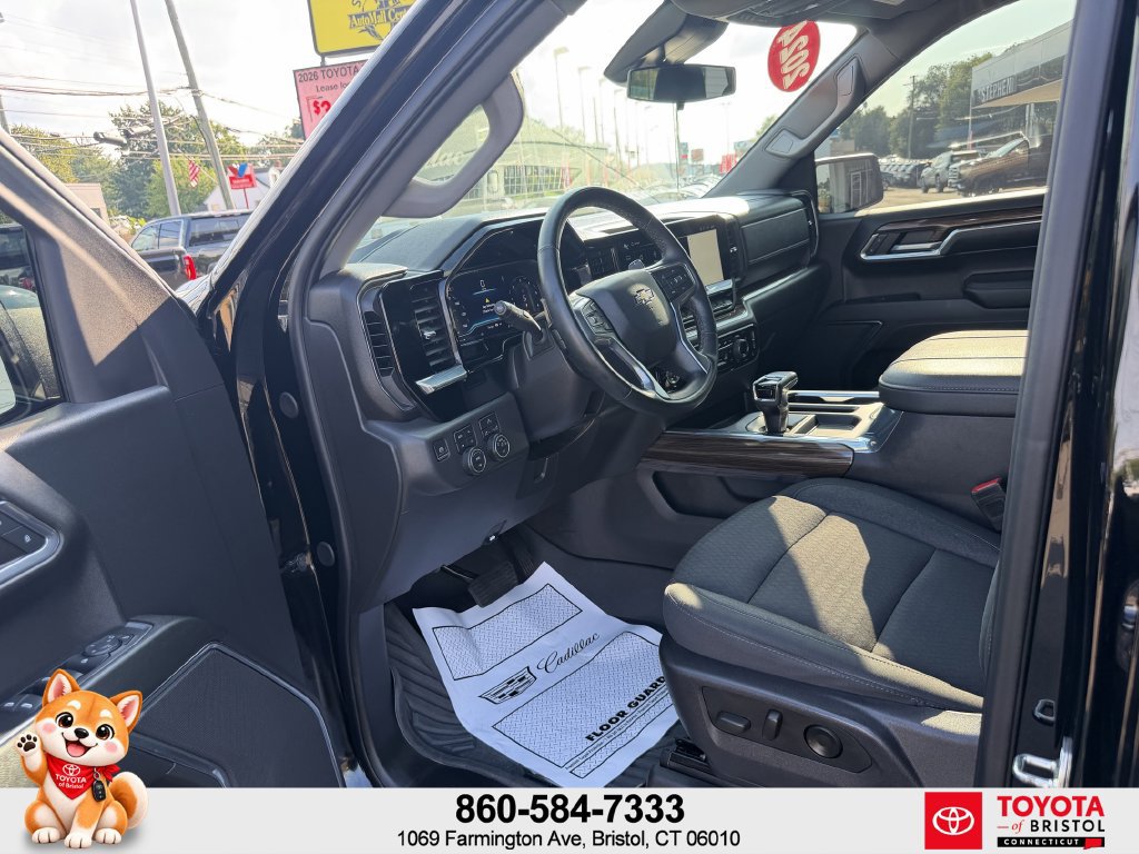 Used 2024 Chevrolet Silverado 1500 LT Trail Boss w/ Protection Package AWD/4WD image 17