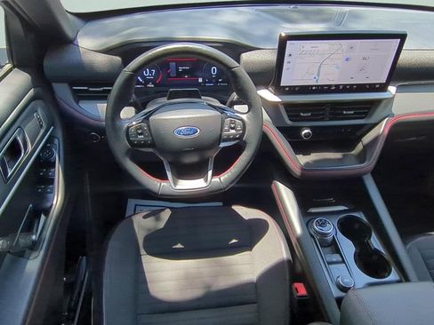 Used 2025 Ford Explorer ST-Line AWD/4WD image 12