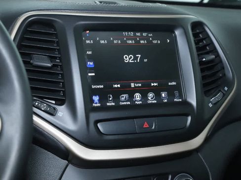 Used 2015 Jeep Cherokee Latitude w/ Cold Weather Group image 24