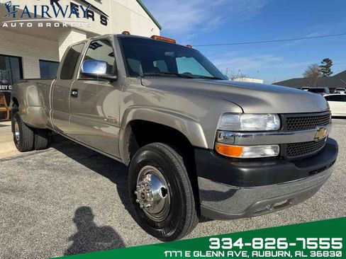 Used 2001 Chevrolet Silverado 3500 LS w/ Off-Road Skid Plate Pkg image 4