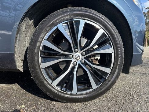 Certified 2023 Volvo XC60 B5 Plus w/ Protection Package Premier image 11