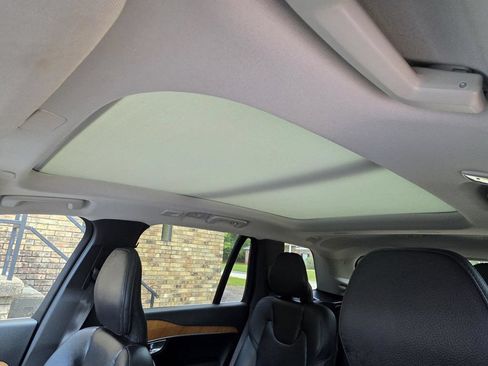 Used 2023 Volvo XC90 T8 Plus AWD/4WD image 7