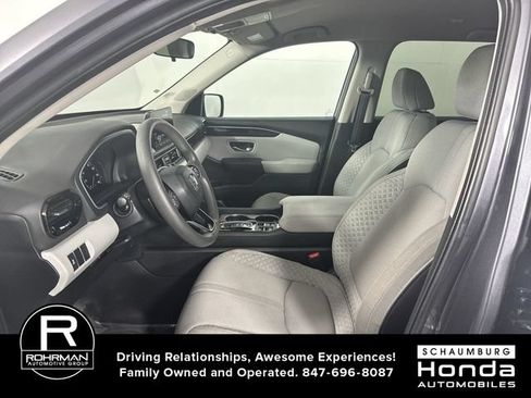 Used 2023 Honda Pilot LX image 19