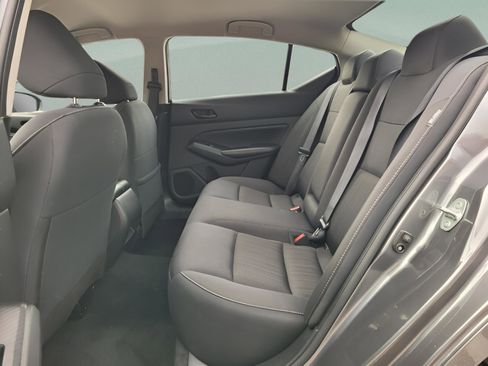 Used 2024 Nissan Altima 2.5 SV image 7