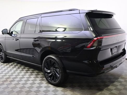 New 2026 Lincoln Navigator L Reserve w/ Jet Appearance Package image 3