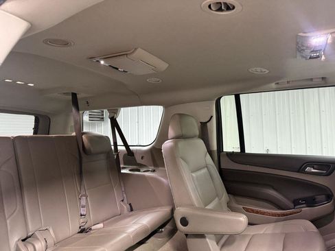 Used 2017 Chevrolet Suburban Premier AWD/4WD image 43