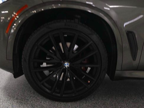 Used 2022 BMW X5 sDrive40i w/ M Sport Package RWD image 5