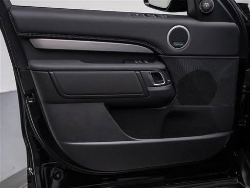 New 2026 Land Rover Discovery Limited Edition AWD/4WD image 24
