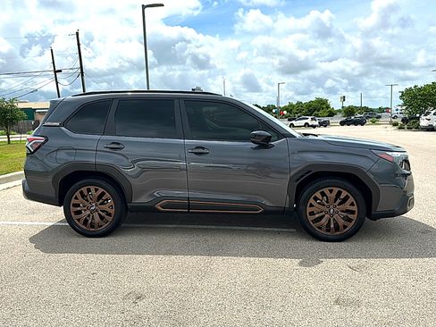 Used 2025 Subaru Forester Sport AWD/4WD image 9