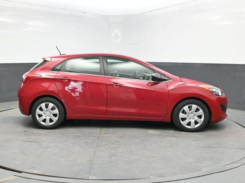 Used 2016 Hyundai Elantra GT FWD image 8