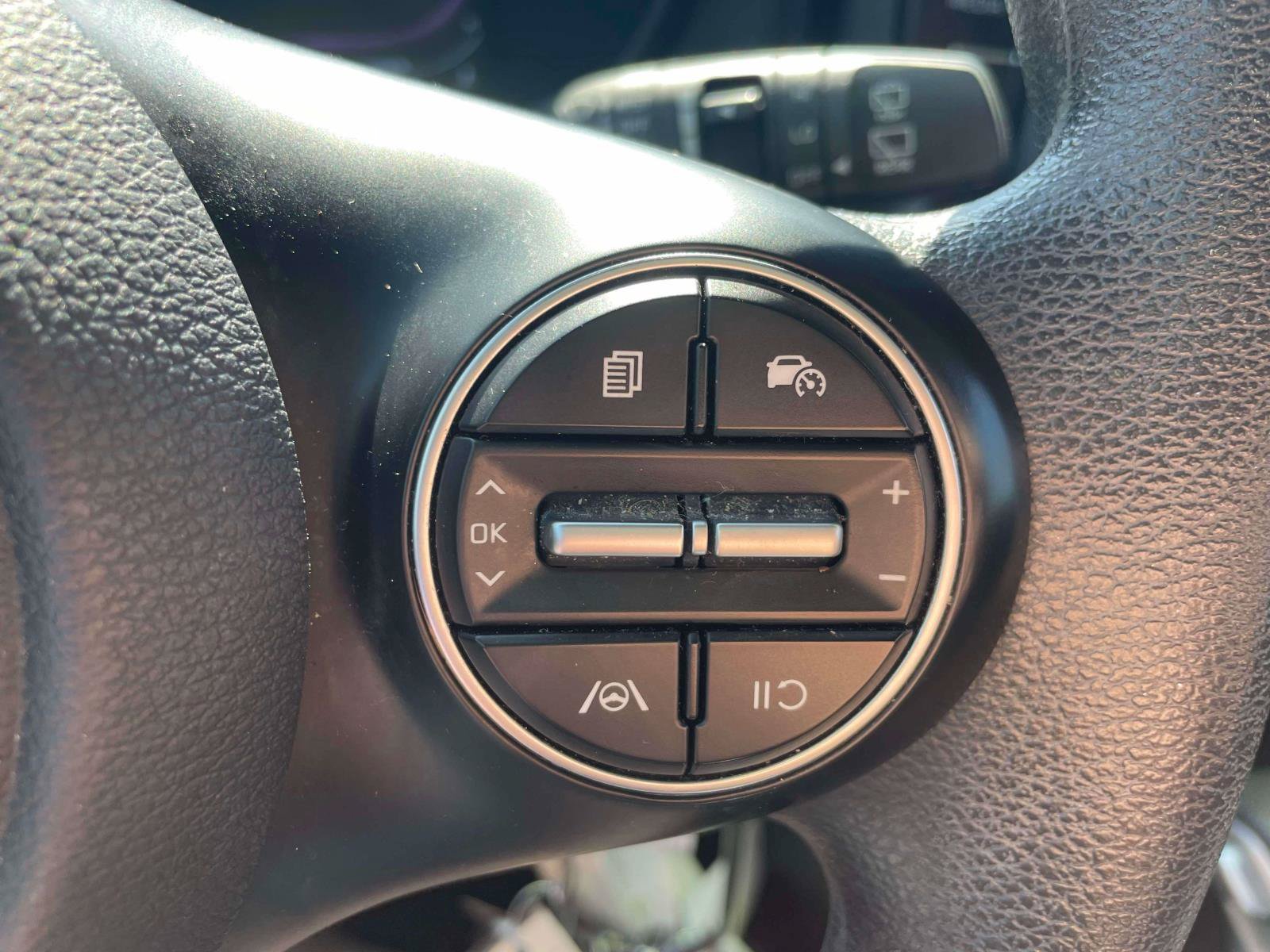 Used 2023 Kia Soul LX w/ Option Group 015 FWD image 19