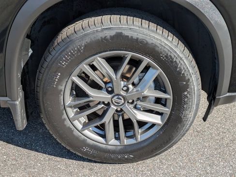 Certified 2021 Nissan Rogue S image 11