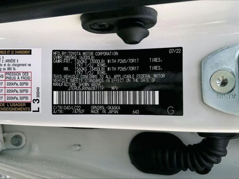 Used 2022 Toyota 4Runner TRD Off-Road Premium image 32