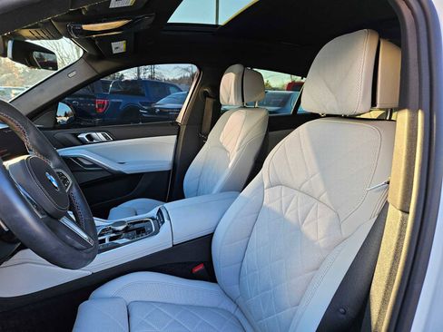 Used 2025 BMW X6 M60i image 3