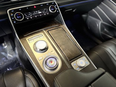 Used 2024 Genesis GV80 3.5T image 15