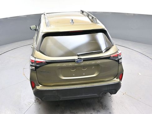 Certified 2025 Subaru Forester Premium AWD/4WD image 40
