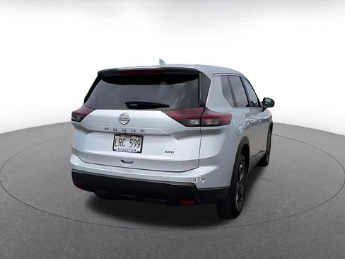 Used 2025 Nissan Rogue SV image 14