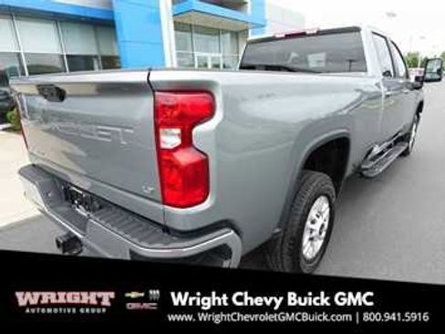 Used 2024 Chevrolet Silverado 2500 LT image 3