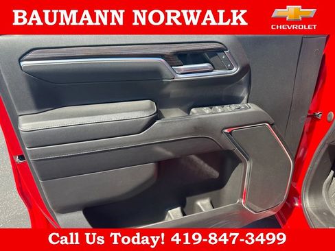 Used 2022 Chevrolet Silverado 1500 LT AWD/4WD image 19