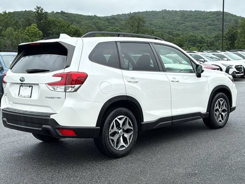 Used 2020 Subaru Forester Premium AWD/4WD image 4