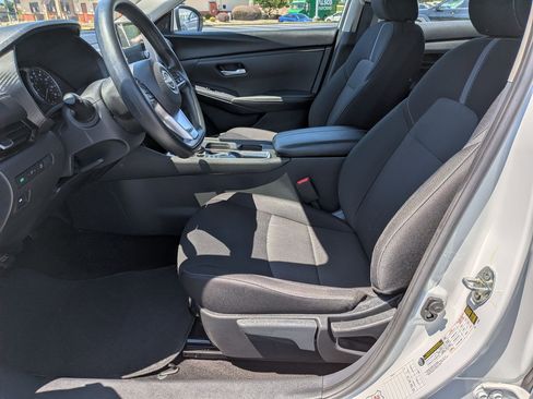 Used 2025 Nissan Sentra SV FWD image 14