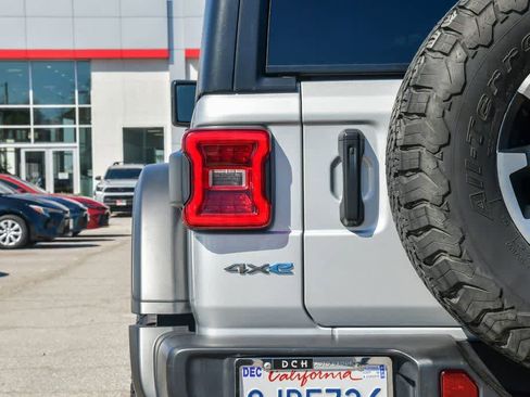 Used 2024 Jeep Wrangler Unlimited Rubicon 4xe image 7