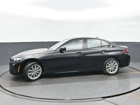 Used 2023 BMW 330i xDrive Sedan w/ Premium Package image 6