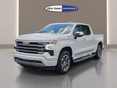 Used 2024 Chevrolet Silverado 1500 High Country w/ Technology Package AWD/4WD image 4