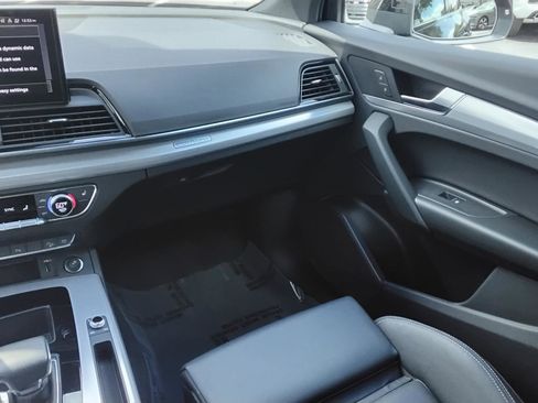 Certified 2025 Audi Q5 2.0T Premium image 22