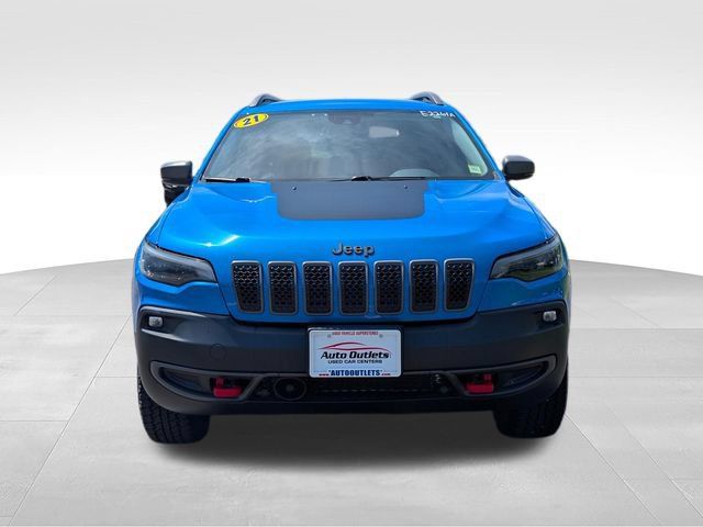 Used 2021 Jeep Cherokee Trailhawk w/ Comfort/Convenience Group AWD/4WD image 2