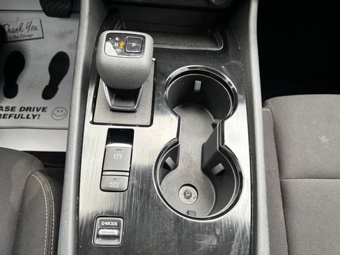 Used 2024 Nissan Rogue S FWD image 14