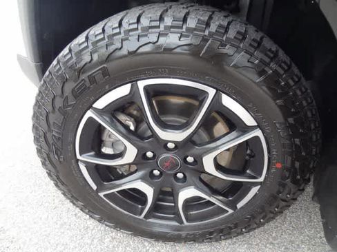 Used 2025 Jeep Compass Trailhawk AWD/4WD image 39