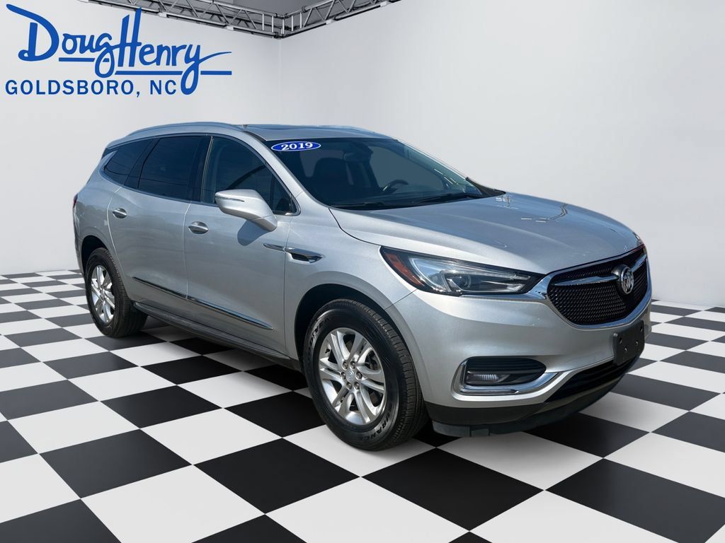 Used 2019 Buick Enclave Essence w/ LPO, Luxury Package AWD/4WD image 7