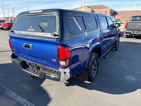 Used 2022 Toyota Tacoma SR5 image 8