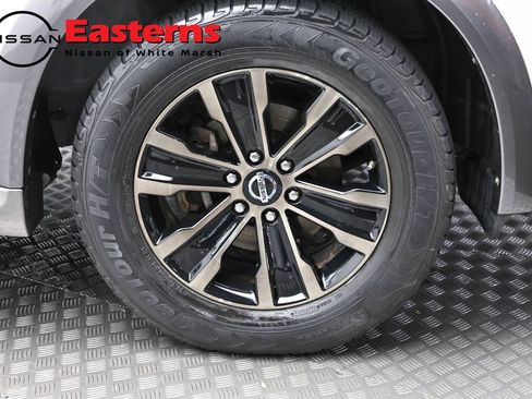 Used 2017 Nissan Armada Platinum AWD/4WD image 35
