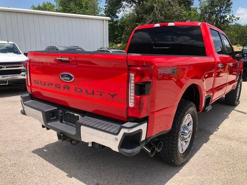 Used 2023 Ford F250 Lariat w/ Lariat Ultimate Package AWD/4WD image 3