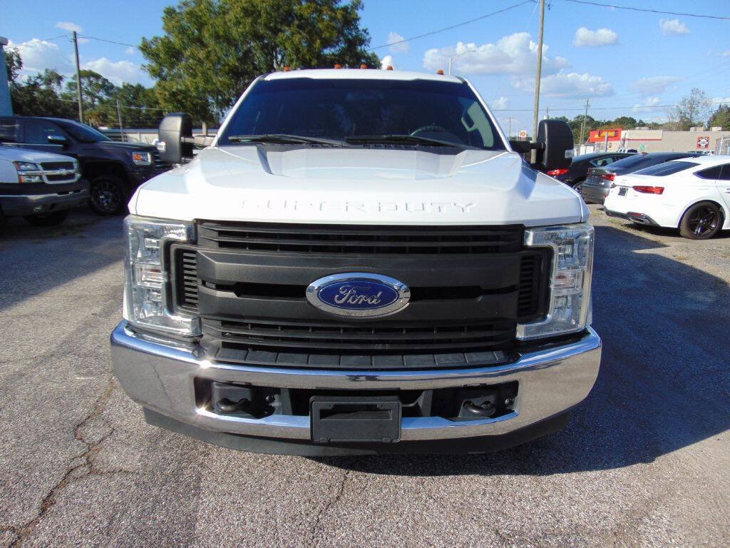 Used 2019 Ford F350 XL w/ Power Equipment Group RWD image 3