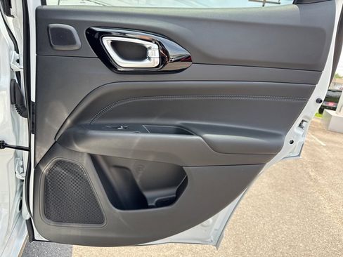 New 2025 Jeep Compass Limited w/ High Altitude Package image 15