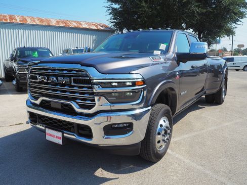 New 2026 RAM 3500 Longhorn image 2