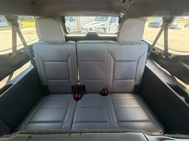Used 2023 GMC Yukon XL SLT RWD image 23