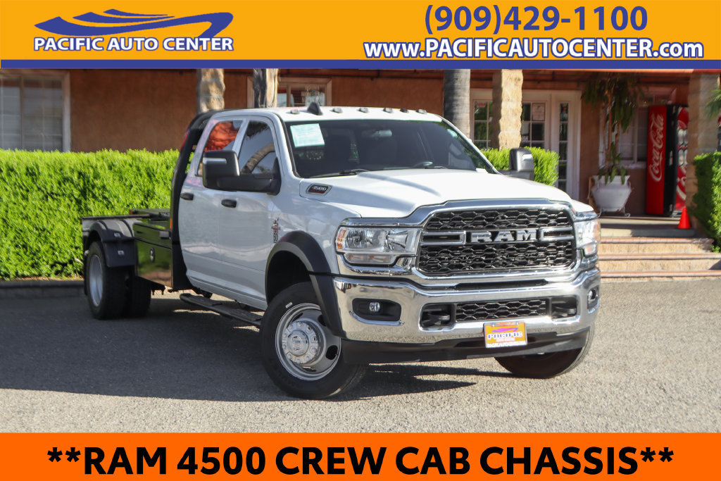 Used 2023 RAM 4500 Tradesman w/ Chrome Appearance Group RWD image 1