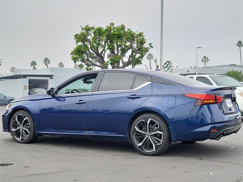 Used 2023 Nissan Altima 2.5 SR image 3