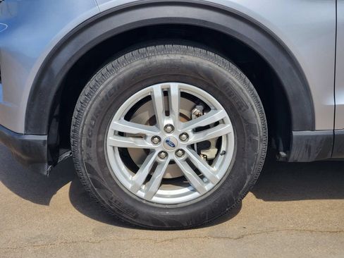 Used 2021 Ford Explorer XLT RWD image 10