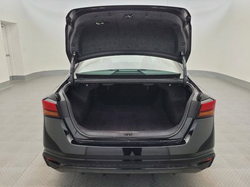 Used 2025 Nissan Altima 2.5 SV FWD image 29