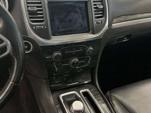 Used 2017 Chrysler 300 Limited AWD/4WD image 14