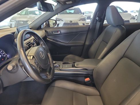 Used 2023 Lexus IS 300 w/ Comfort Package RWD image 22